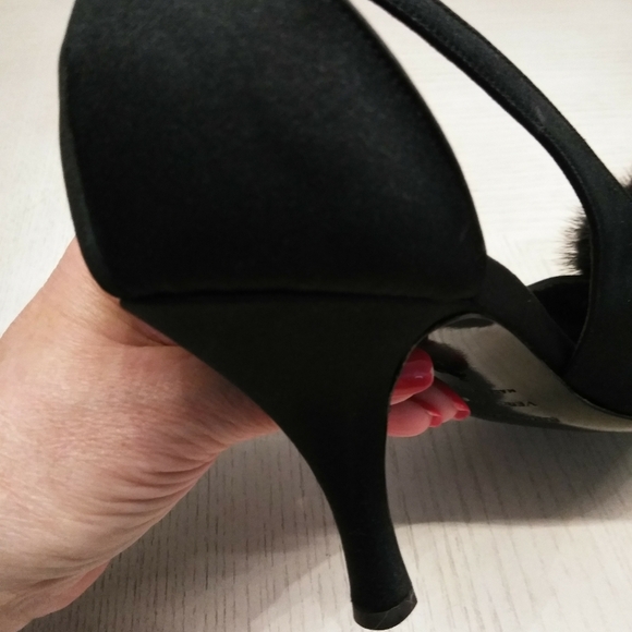 Bruno Magli Mink PomPom pointy toe Heels - Picture 4 of 7